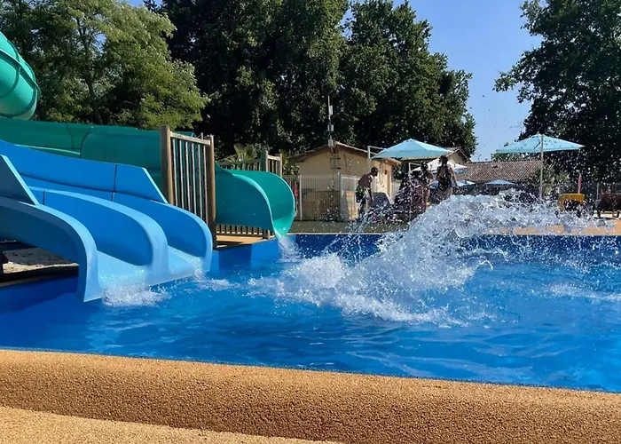 Campsite Mobil-home Avec Terrasse - 6 Pers - Api-1-52-1652 Grayan-et-l'Hopital