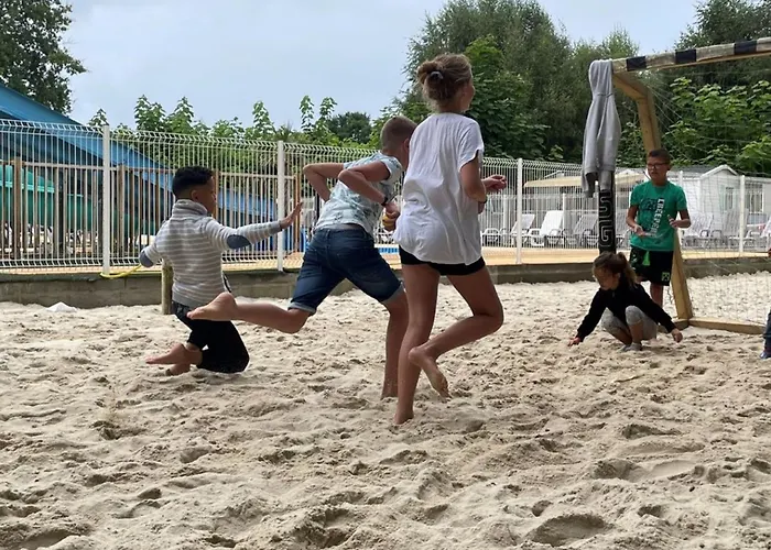 Campsite Mobil-home Avec Terrasse - 6 Pers - Api-1-52-1652 Grayan-et-l'Hopital