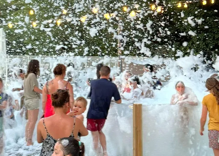 Campsite Mobil-home Avec Terrasse - 6 Pers - Api-1-52-1652 Grayan-et-l'Hopital