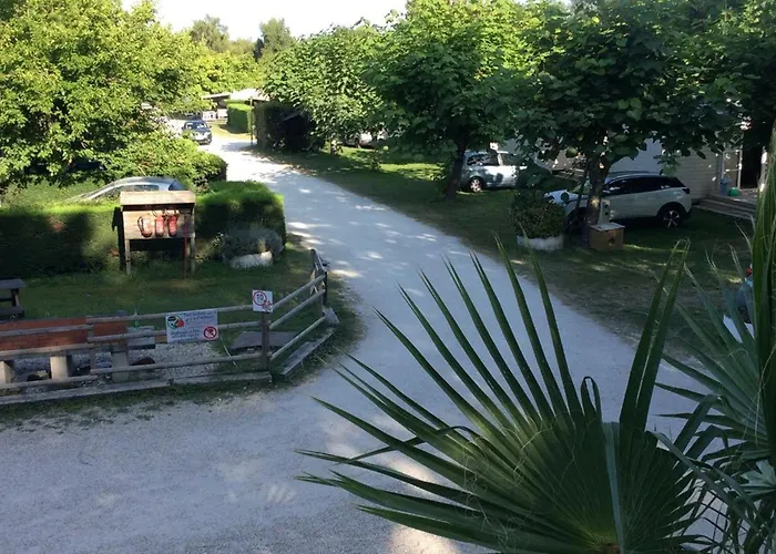 Mobil-home Avec Terrasse - 6 Pers - Api-1-52-1652 Grayan-et-l'Hopital