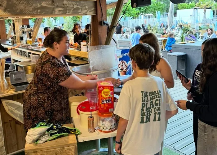 Mobil-home Avec Terrasse - 6 Pers - Api-1-52-1652 * Grayan-et-l'Hopital
